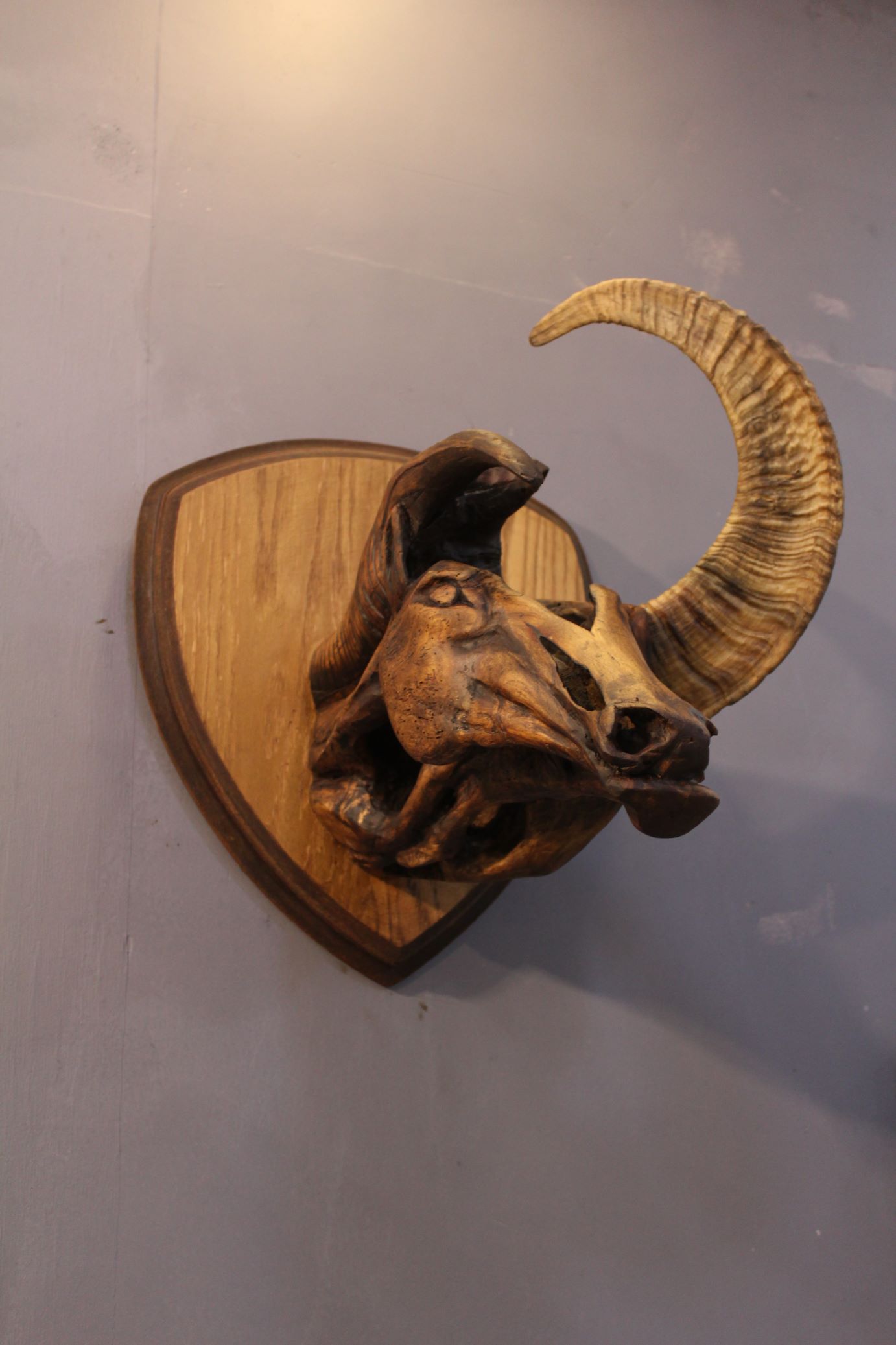 مجسمه چوبی دست ساز